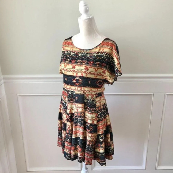 Jack by BB Dakota Keyhole Back Fit & Flare Dress S - Picture 5 of 6